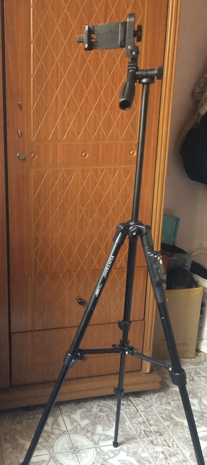 Mình lạc mất cái từng dùng nên mới mua cái mới giống y cái cũ nên chắc chắn dùng rất ổn rồi.

Hàng chính hãng, đầy đủ phụ kiện, gồm chân máy, remote bluetooth, dây sạc remote, bao đựng cùng màu.

Hàng giao khá nhanh và chuẩn
Cảm ơn shop và Tiki nhé!