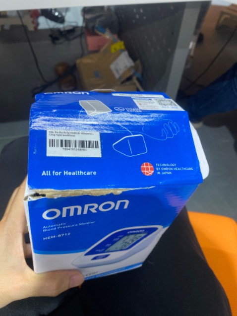 Nhận sản phẩm bên ngoài vỏ hộp bị rách và nát. Rất may máy bên trong k sao. Chỉ đáng đánh 3 sao thôi. Nhưng vì máy ổn chạy oke nên cho 4 sao. Shop nên xem lại bên giao hàng