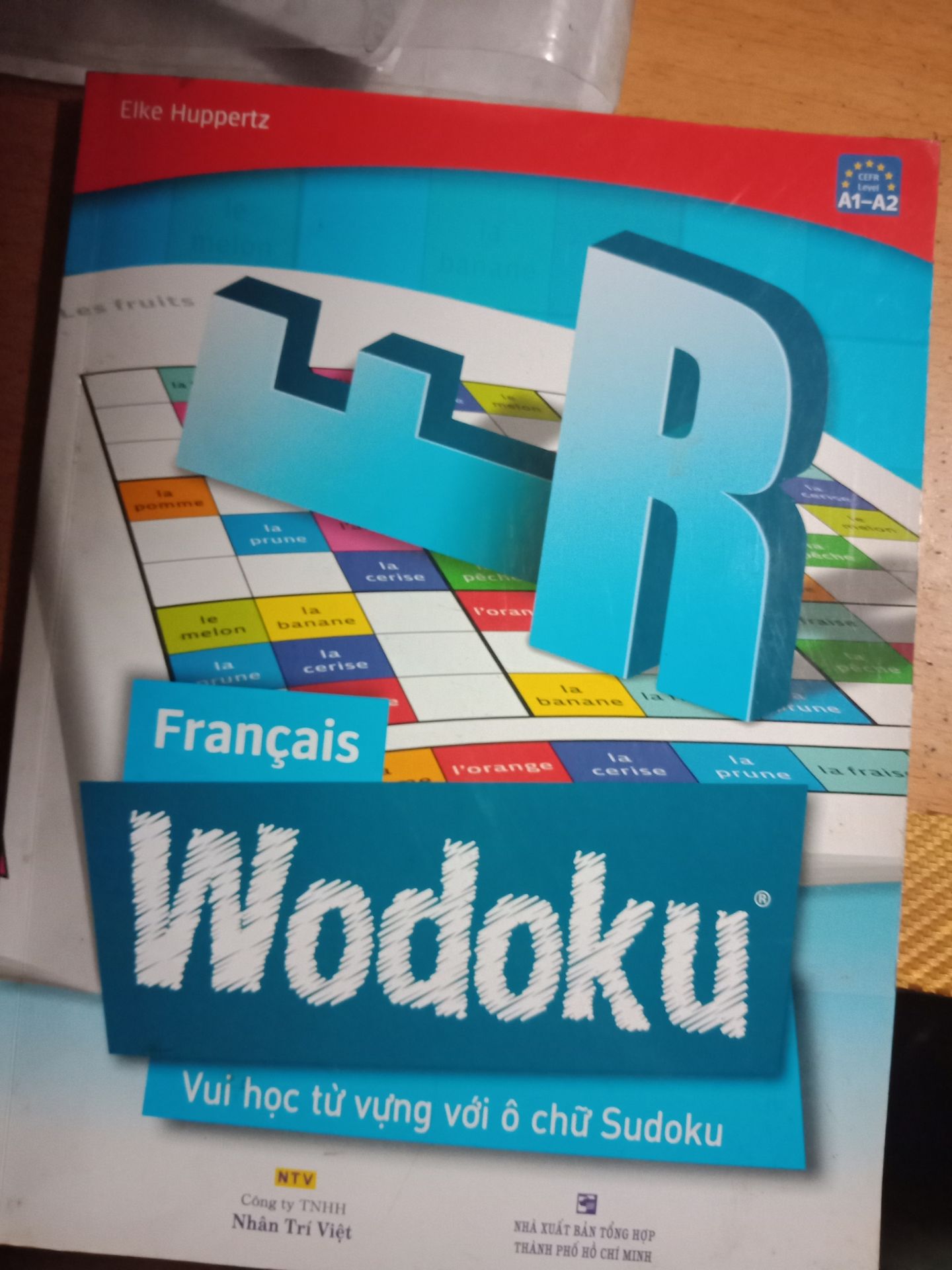 nhiều lặp lại từ hay, chưa hiểu hết nghĩa, dễ hiểu và dễ chơi