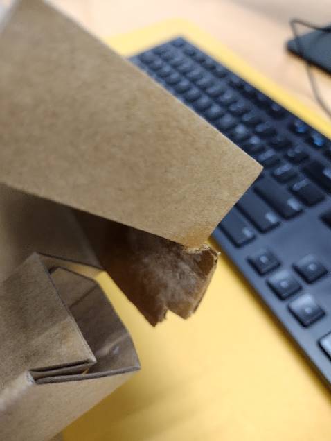 Mọi thứ rất ổn, trừ 1 chuyện: 2 viên pin AAA đã hỏng, nước chảy ướt 1 góc hộp, may mà chưa ảnh hưởng gì đến thiết bị.
Đến thời điểm này thì 2 viên AAA của bộ thứ 2 cũng hết nốt :)