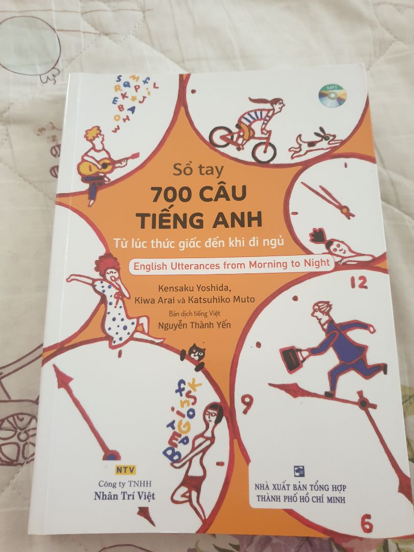 Hơi nhỏ so với những gì mình tưởng tượng. Nhưng mà nội dung bên trong thì hay cực! Mình có thể học những gì cuốn sách này dạy để giao lưu với người nước ngoài cũng hay. Hình ảnh bên trong dễ thương, mà học cũng dễ tiếp thu, dễ thuộc, tại vì nó hay á