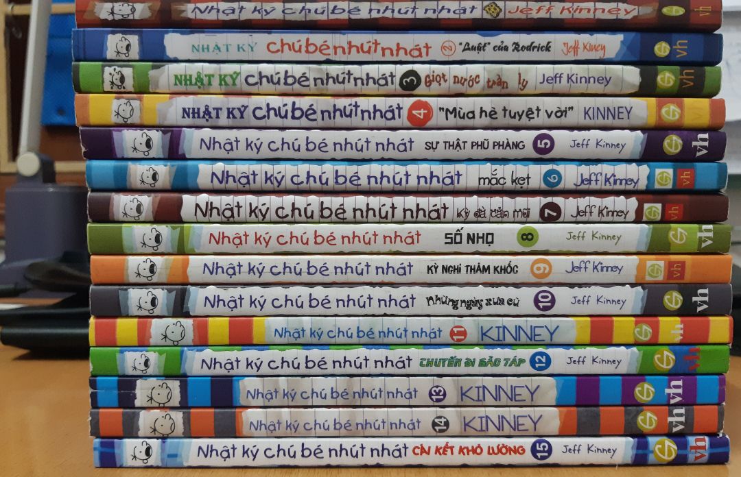 Shop đóng gói siêu cẩn thận, sách đc bọc bằng nilon bóng nổ, còn thơm mùi giấy mới. Thanks shop!