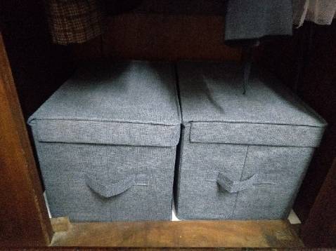 Hàng tốt. giao đúng thời gian. Giá ổn. Hộp tiện lợi đựng đồ để đỡ bụi , nhìn sang xịn mịn cực. Đúng kiểu mấy phong cách Châu Âu mà Thụy Điển IkeA ấy, lịch sự nhã nhặn. Mình cứ tìm cái mẫu này mãi nay mới thấy.Canh được lúc sale rẻ quá trờiiii
Mình rất ưng ý và sẽ tiếp tục ủng hộ shop
Phiếu cảm ơn cũng nhẹ nhàng dễ thương nữa, đúng người dễ thương như mihf thích hihiia