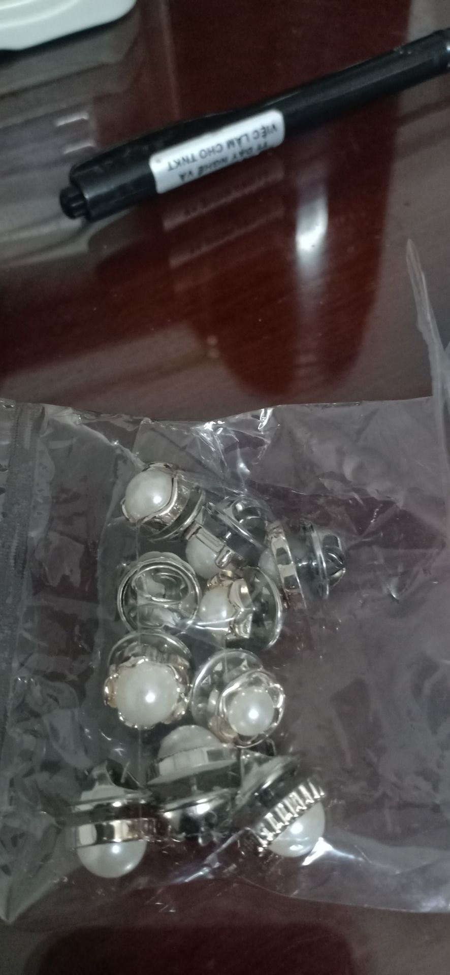 quần đẹp chất lượng tốt như hình nhưng mình 50kg cao 1m56 mặc xl mới thoải mái. size L hơi chật tí. mọi người tham khảo mà chọn size nhé.