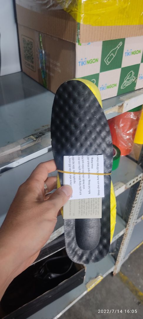 sp đúng như hình ảnh, size chuẩn, đi em chân, shop còn tăng 1 đôi lót giầy, hài lòng