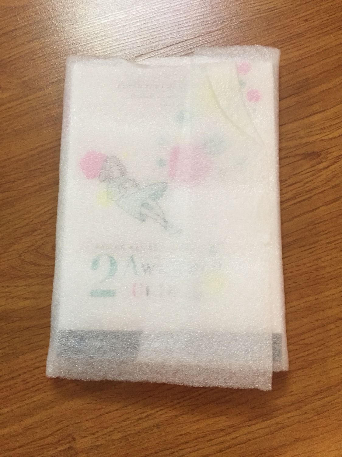 Thật sự thì đây là lần thứ N mình mua đồ trên Tiki và cũng là lần đầu tiên mình nhận xét về sản phẩm. Vì quá xuất sắc và mình phải chia sẻ để mọi người cùng biết đến Tiki. Mình cực kì là hài lòng về cách gói và cách họ đóng hộp để giao hàng, nhìn chung thì rất cẩn thận. Mình vẫn còn ủng hộ Tiki dài dài. Mấy bạn giao hàng cũng rất là thân thiện và dễ thương a !!! Thật sự thì đây là lần thứ N mình mua đồ trên Tiki và cũng là lần đầu tiên mình nhận xét về sản phẩm. Vì quá xuất sắc và mình phải chia sẻ để mọi người cùng biết đến Tiki. Mình cực kì là hài lòng về cách gói và cách họ đóng hộp để giao hàng, nhìn chung thì rất cẩn thận. Mình vẫn còn ủng hộ Tiki dài dài. Mấy bạn giao hàng cũng rất là thân thiện và dễ thương a !!!