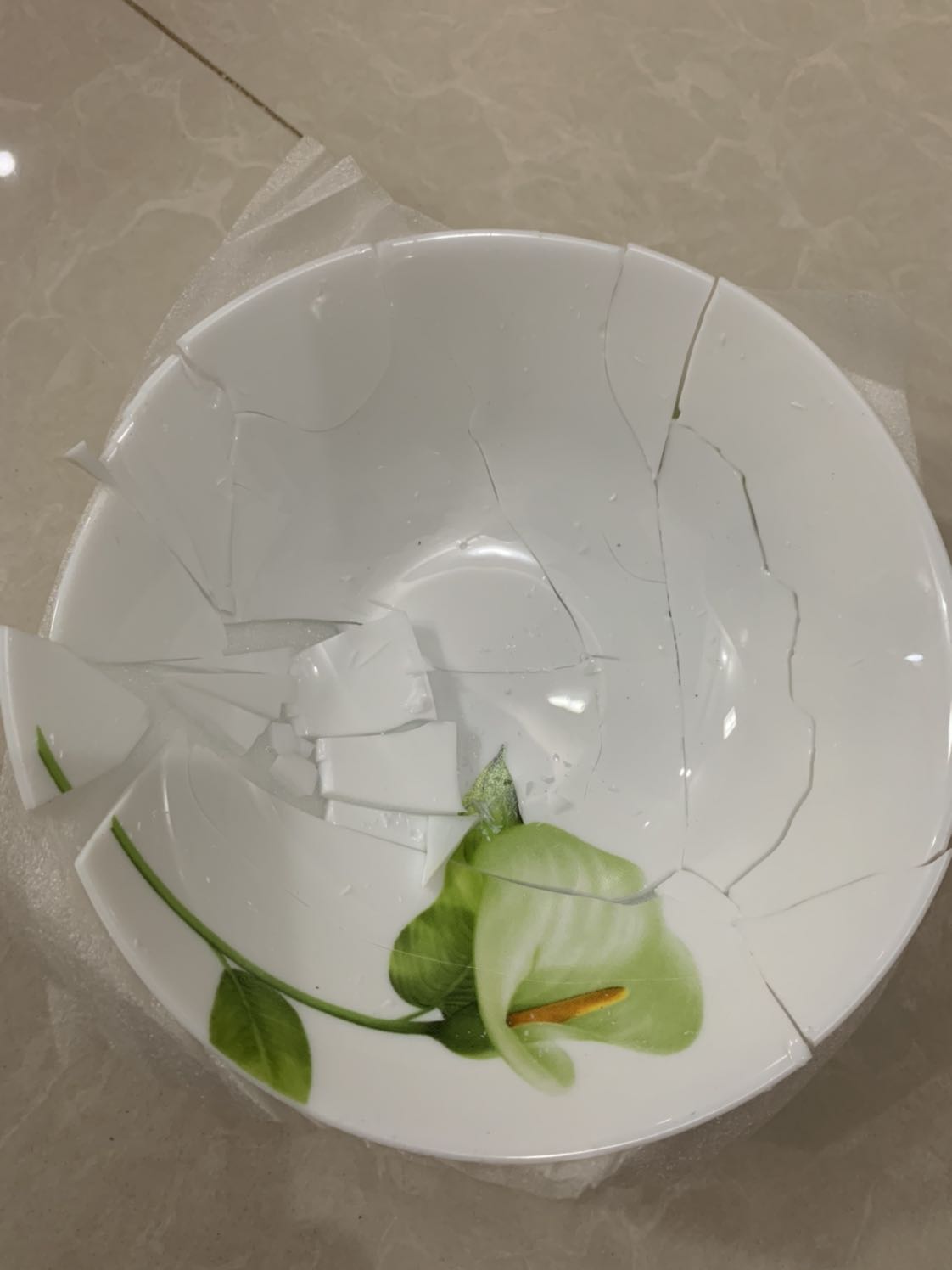 Tô đẹp, đóng gói không cẩn thận làm bể 1 cái