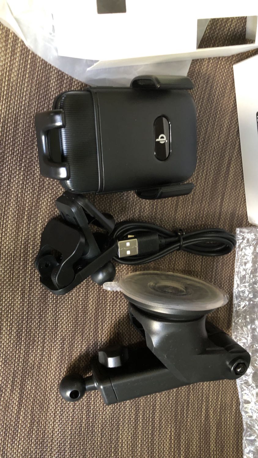 Đầy đủ như ảnh mô tả
Tks shop tặng kèm đế hít khá tiện lợi 
Hàng 5*