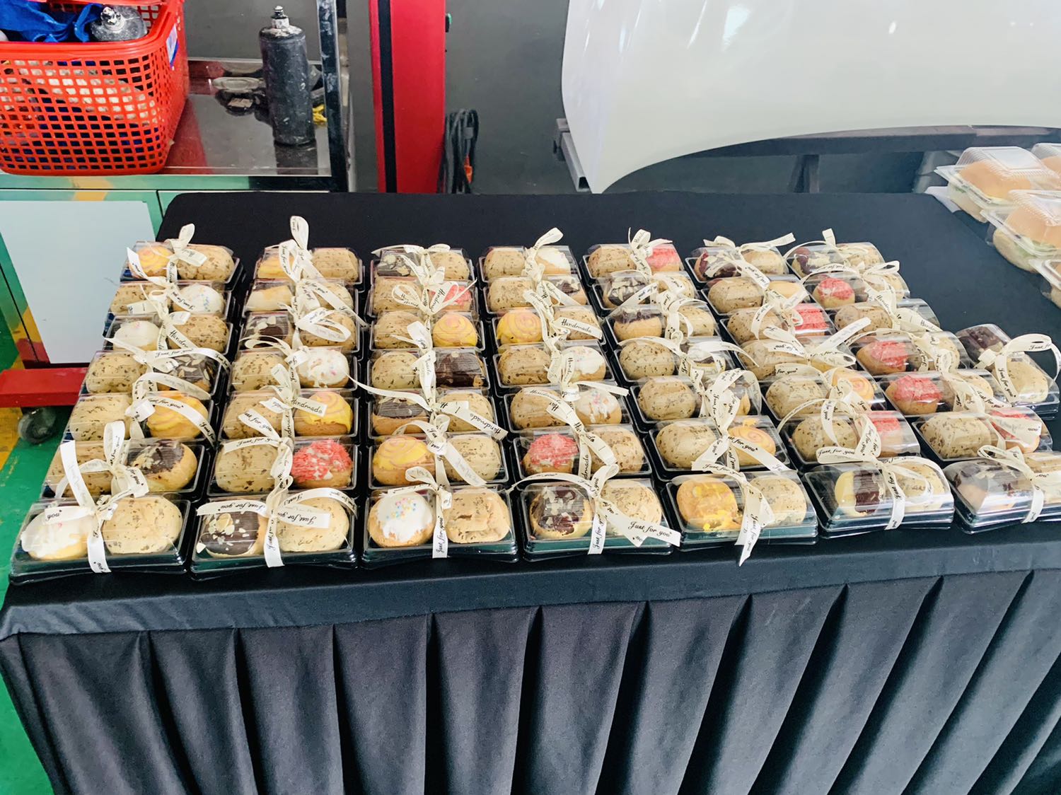 Mới mua mang chưa được nhiều chưa cảm nhận rõ nhưng mà thấy dài khá là chắc chắn mang im chân