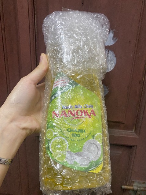 Shop giao hàng siêu nhanh, đóng gói cẩn thận, sản phẩm dùng tốt, nhiều bọt, thơm. Lần tới sẽ ủng hộ shop tiếp