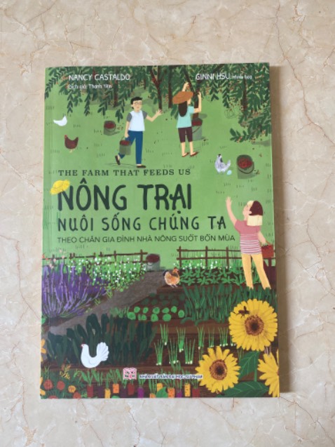 Sách có hình vẽ minh hoạ rất đẹp mắt, đọc xong chỉ muốn được đến nông trại như thế một lần trong đời để được trải nghiệm 😆