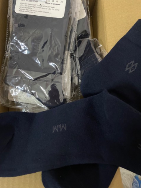 Giao hàng nhanh. Vớ độ dày vừa. Hàng đẹp.