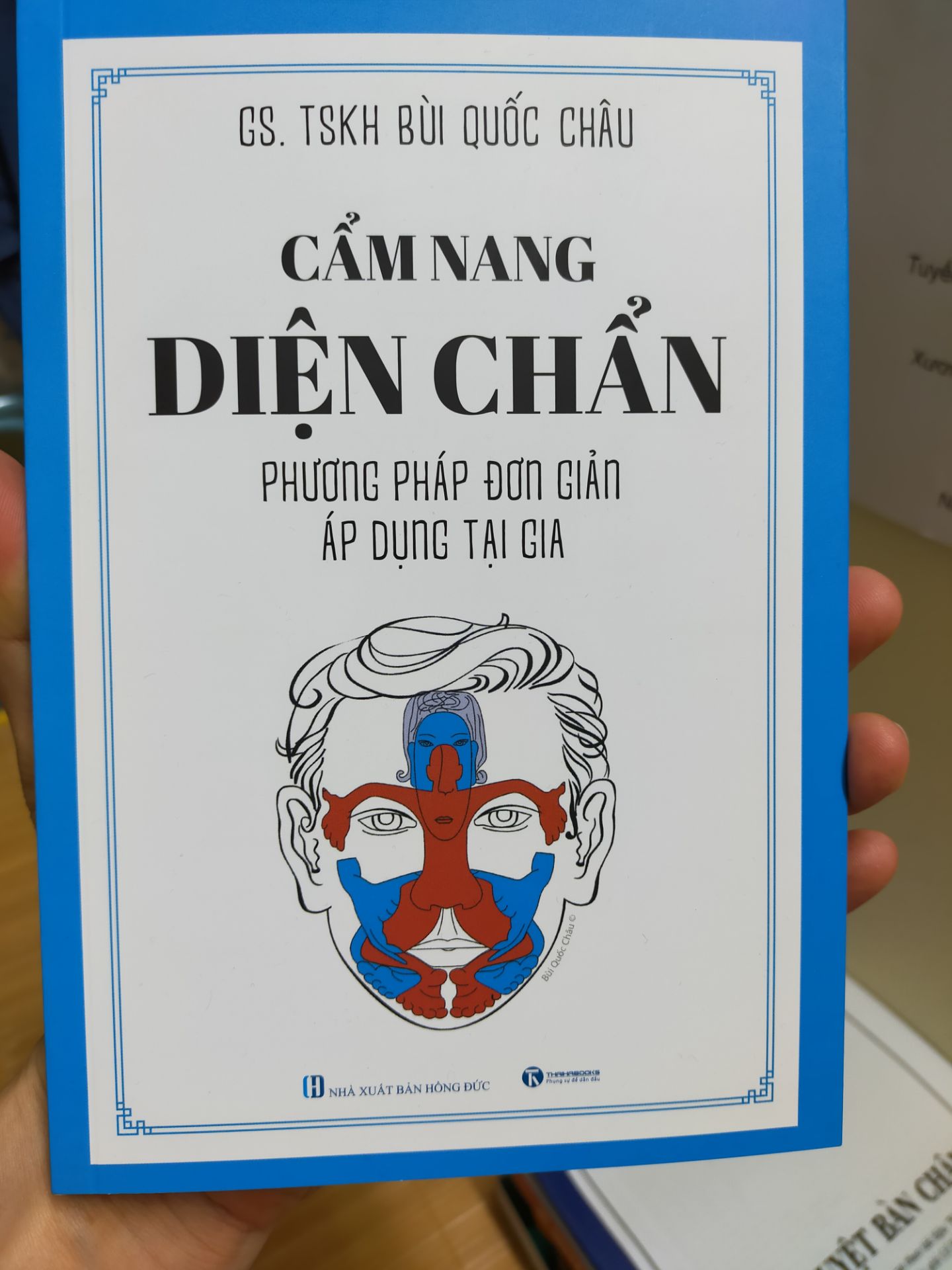 sách của thầy Bùi Quốc Châu, lại được Thaihabooks của thầy Nguyễn Mạnh Hùng xuất bản. Thật sự quá tuyệt vời. Cám ơn các thầy