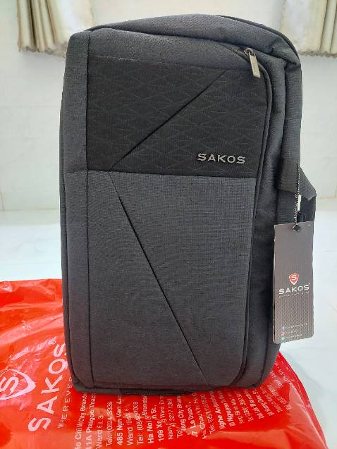 Rất hài lòng về sản phẩm vừa có thể là balo , túi du lịch đeo chéo và túi xách nữa rất tiện lợi .