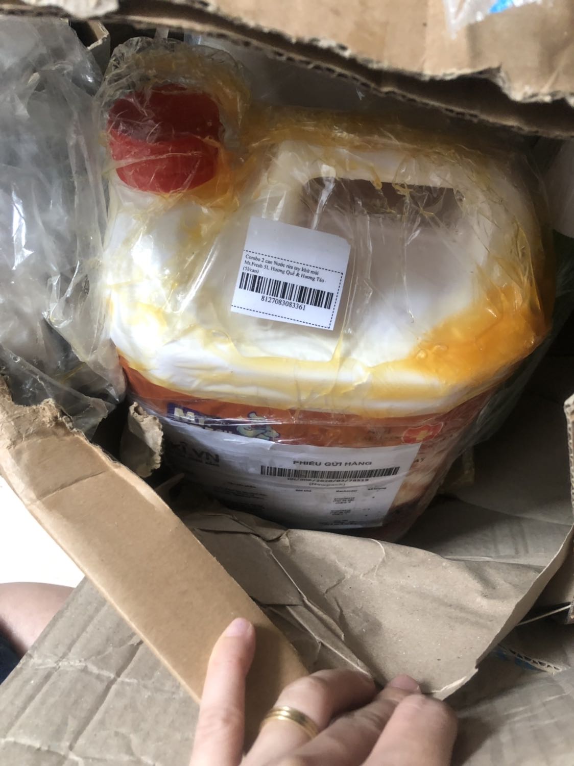 Chưa dùng nhưng khâu đóng gói ko tốt, thùng rách và chai đổ tràn ra ngoài hết.