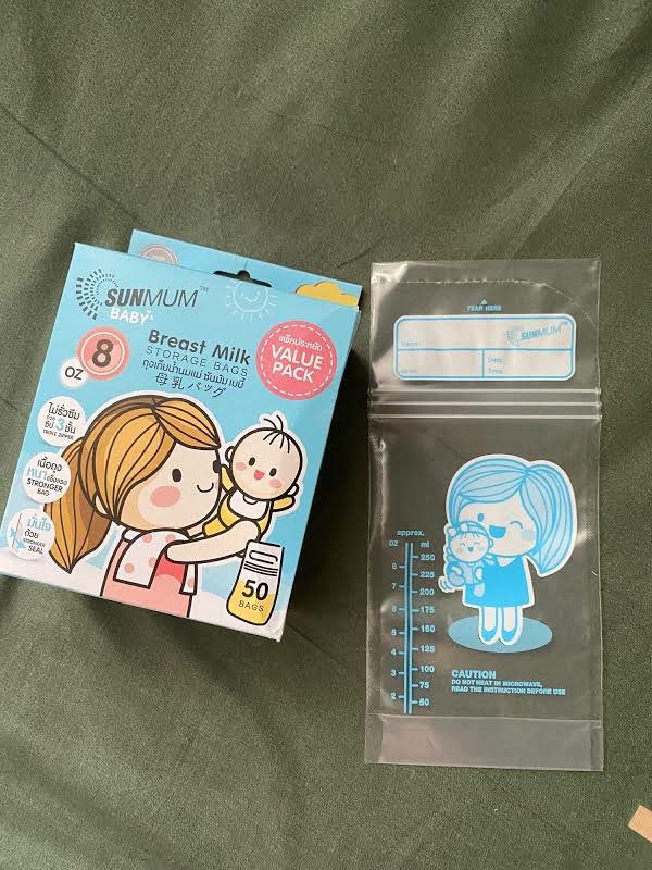 Hàng giao bị ướt hết cả hộp giấy.