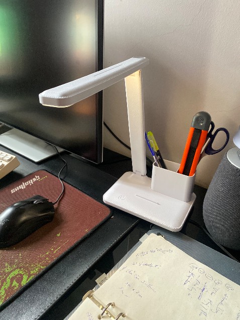 Đèn hơi tối. Còn lại ok.
Có tích điện