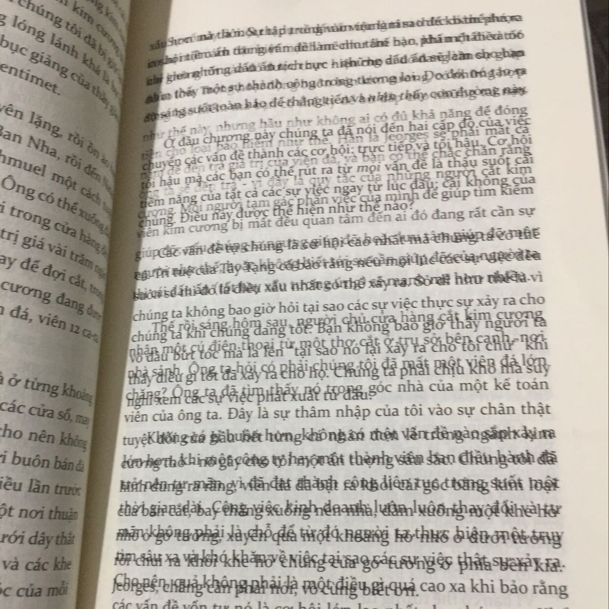 Sách bị lỗi 10 trang. Shop đóng gói kỹ, sách mới. Nhưng tiếc là bị lỗi 10 trang, ko thể đọc , ko hiểu sao sách bị vậy mà shop ko biết và giao cho khách
