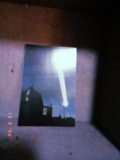 Bìa đẹp bắt mắt. In ấn rõ ràng. Quà tặng còn xinh xẻo nữa. Mình thích lắm🤩🤩🤩🤩