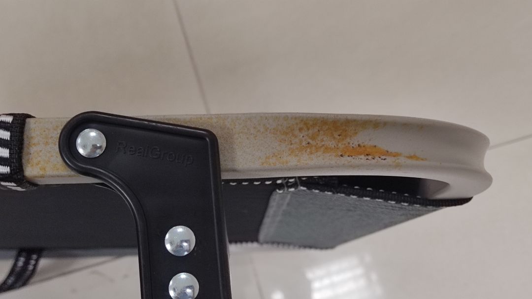 giao hàng rất nhanh nhưng mua 2 sản phẩm đều bị hiện tượng gỉ ố vàng ở khung, không biết có cho đổi trả không