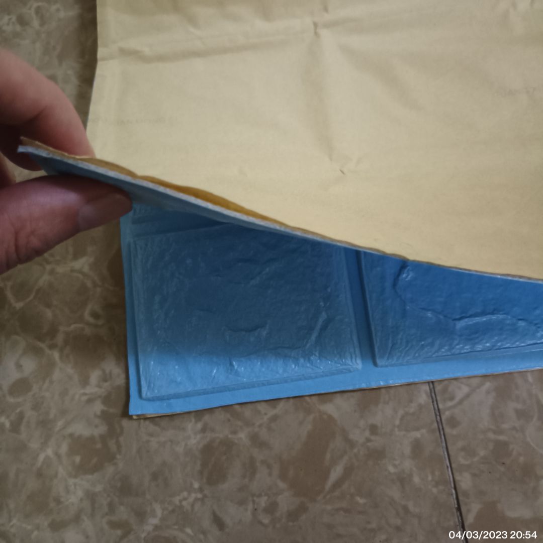 Màu có vẻ không chuẩn xanh ngọc lắm, nhìn hơi phèn phèn. Giá khoảng 10k/miếng, loại 3li có vẻ hơi mỏng. Dùng tạm ok. Được freeship vì còn hiệu lực gói Tikinow cũ.