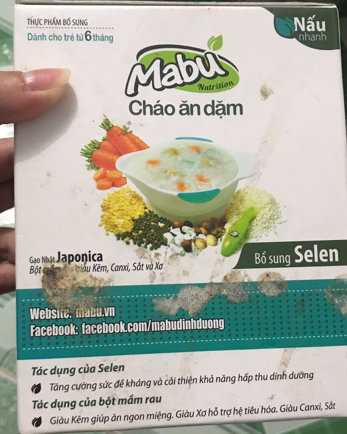 Hàng như thế này mà lại đóng gói giao cho khách. Vừa dơ vừa bẩn, mở bao ra có 1 số con vật li ti bò ra. Thử hỏi chủ shop có giám mở ra nấu cho con của chủ shop ăn không?
Làm ơn có tâm 1 chút nhé!!! Đừng vì lợi nhuận mà mất đi rất nhiều thứ khác. Đây là sản phẩm giành cho bé ăn nữa cơ đấy.