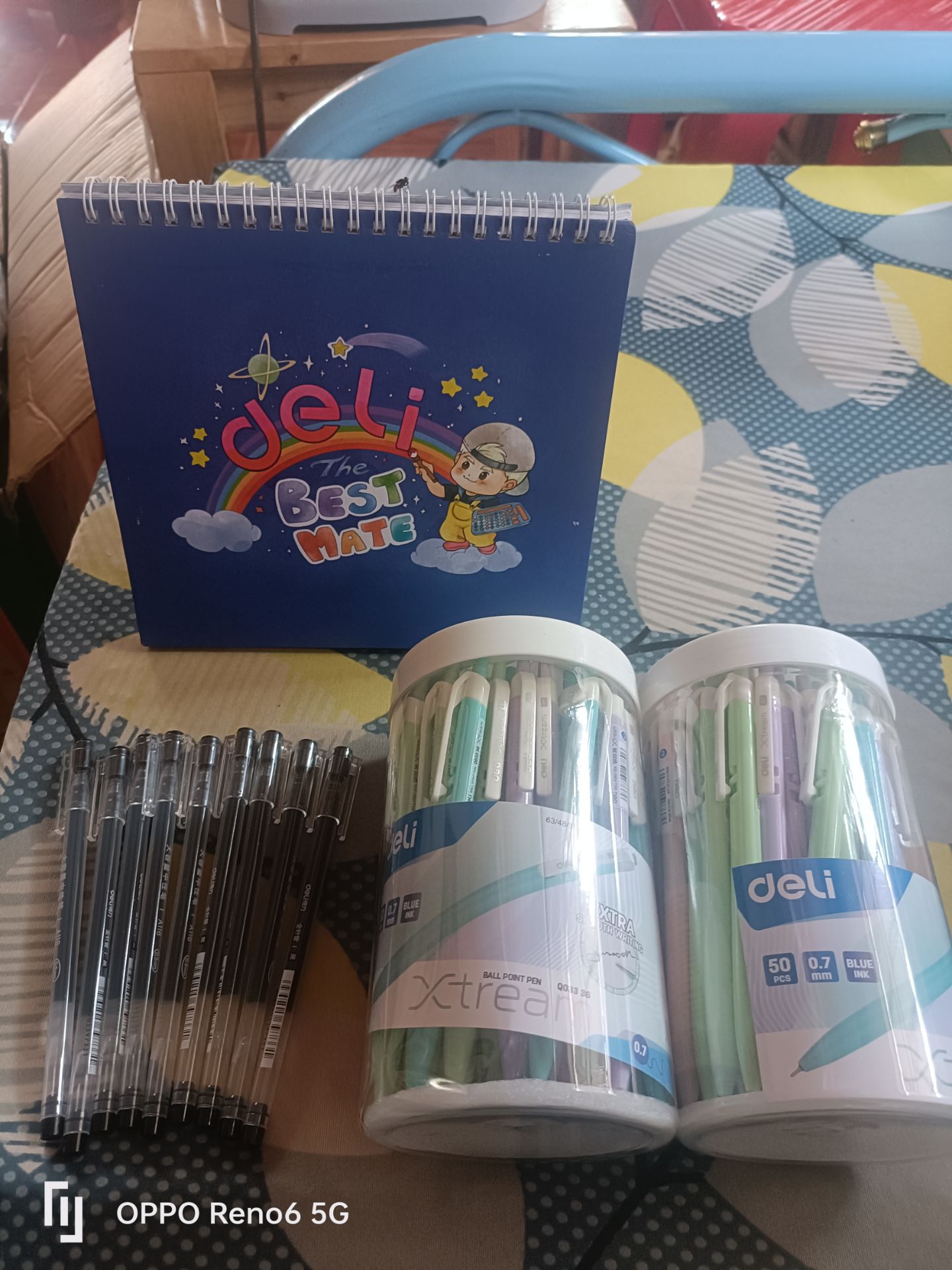 Sản phẩm đúng mô tả, bút viết mực ra đều, rõ nét. Đáng mua. 5 * cho Deli