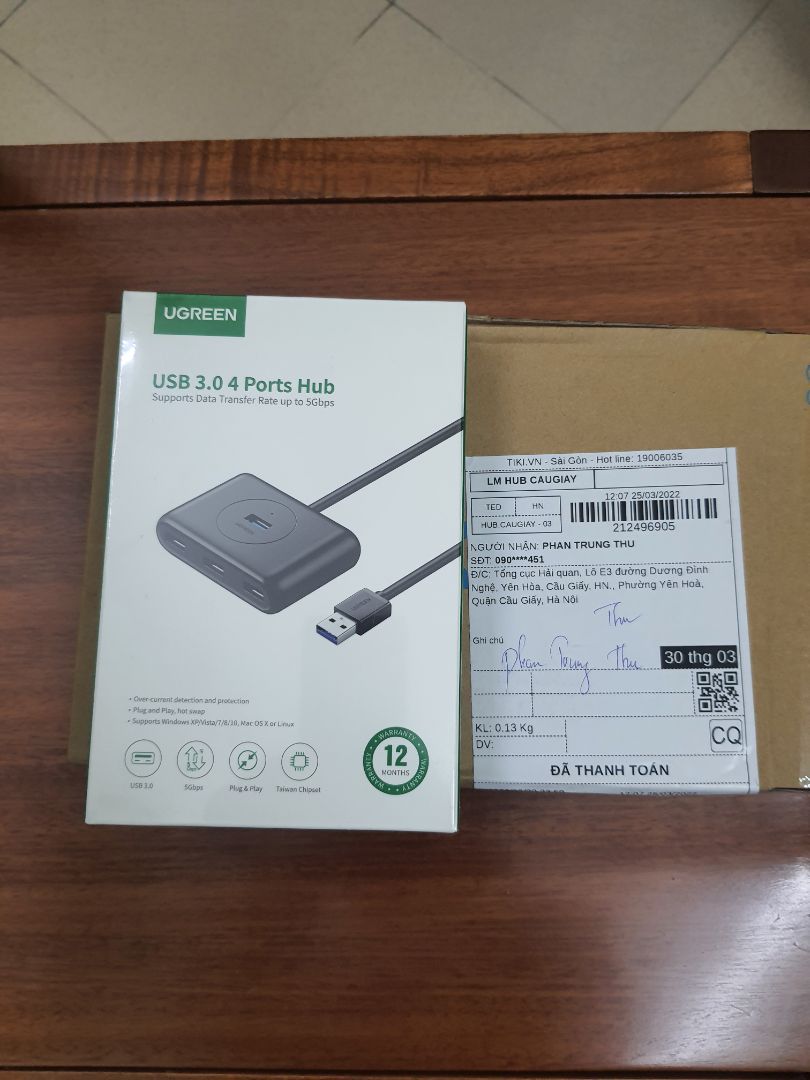 Hàng chính hãng. Tiki giao hàng nhanh, free ship. Cắm tai nghe, chuột, bàn phím OK. Có thêm kết nối nguồn dạng micro USB khi cần nguồn thêm. Hàng Ugree thì chuẩn rồi.