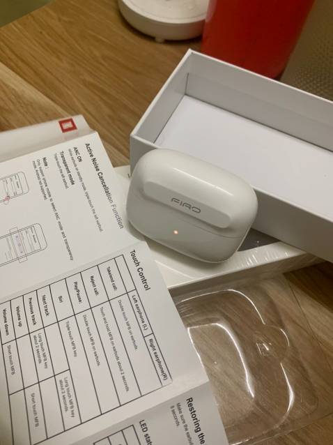 - Mình rất yên tâm khi mua hàng trên TIKI, nhất là những hàng chính hãng.

- Thời gian xử lý đơn hàng nhanh lắm, nhận được ngay trong ngày.

- Tai nghE firo a7 có kiểu dáng hiện đại, ổn trong tầm giá so với các dòng tai nghe có chức năng chống ồn chủ động ANC.

- Thiết kế vừa vặn và êm tai. Dock sạc chắc chắn.

- Âm thanh chân thực, pin lâu.

- Sử dụng rất ổn định, mic bắt âm đàm thoại rất tốt.

- Sản phẩm tốt, đóng gói cẩn thận, hàng chính hãng FIRO.

- Mình khá hài lòng về sản phẩm này.95/100đ 😊