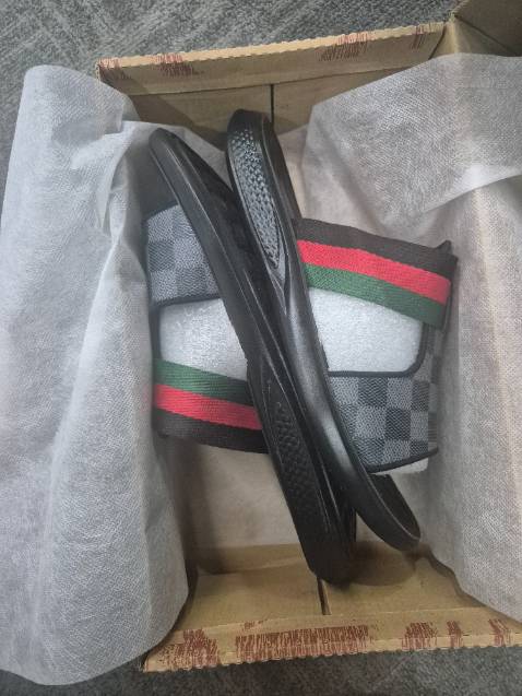 Dép đi êm, giao hàng nhanh