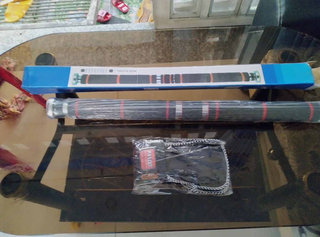 Full phụ kiện. có bao tay tặng kèm đinh vít. Độ rộng thích hợp cho bề ngang hành lang nhỏ hoặc các cửa ra vào 1 cánh.