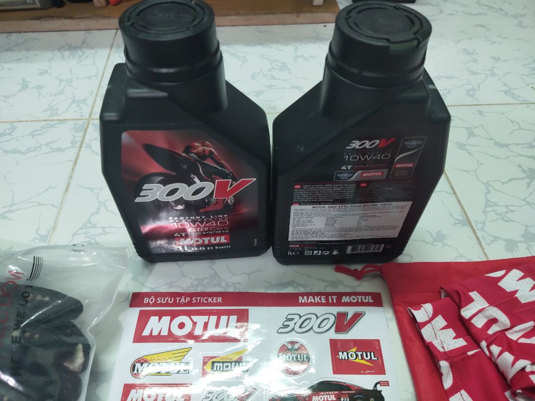 Cám ơn Motul tặng mình đôi bao tay, khẩu trang khăn phượt và sticker .
Sản phẩm tốt, đóng gói kỹ, giao hàng nhanh.