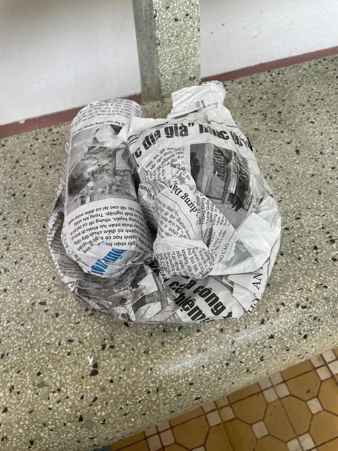 Bé bé xinh xinh , dùng để uống nước trà quá đẹp