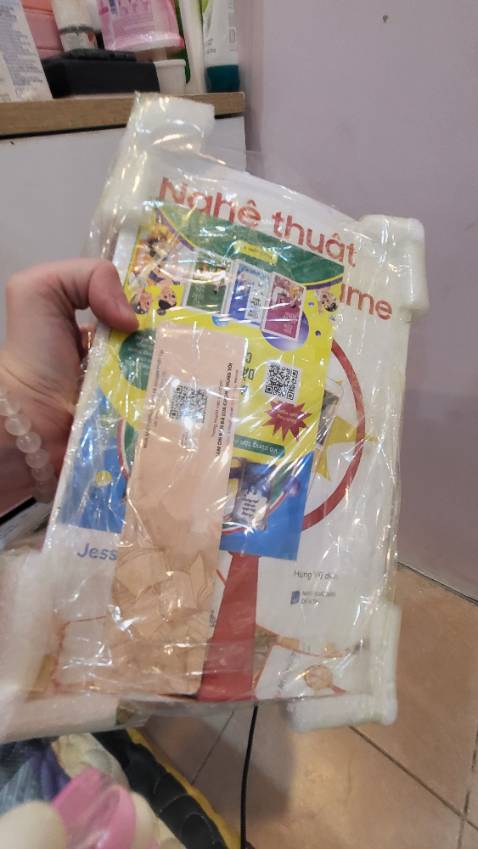 Sách bọc cẩn thận, ship nhanh