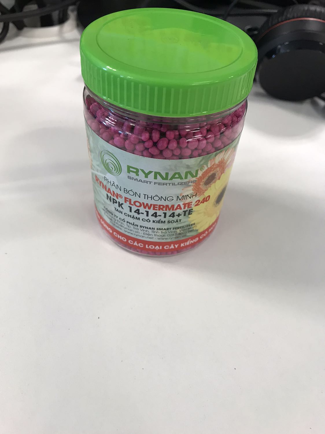 Giao hàng nhanh. Sản phẩm đóng gói ổn. Để sử dụng thử xem hiệu quả thế nào. Cảm ơn shop