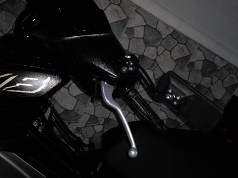 Kính đúng mẫu, nhỏ gọn, khá đẹp hơi nứt 1 miếng kính nhỏ thôi ko sao chấp nhận được, đổi trả phiền lắm