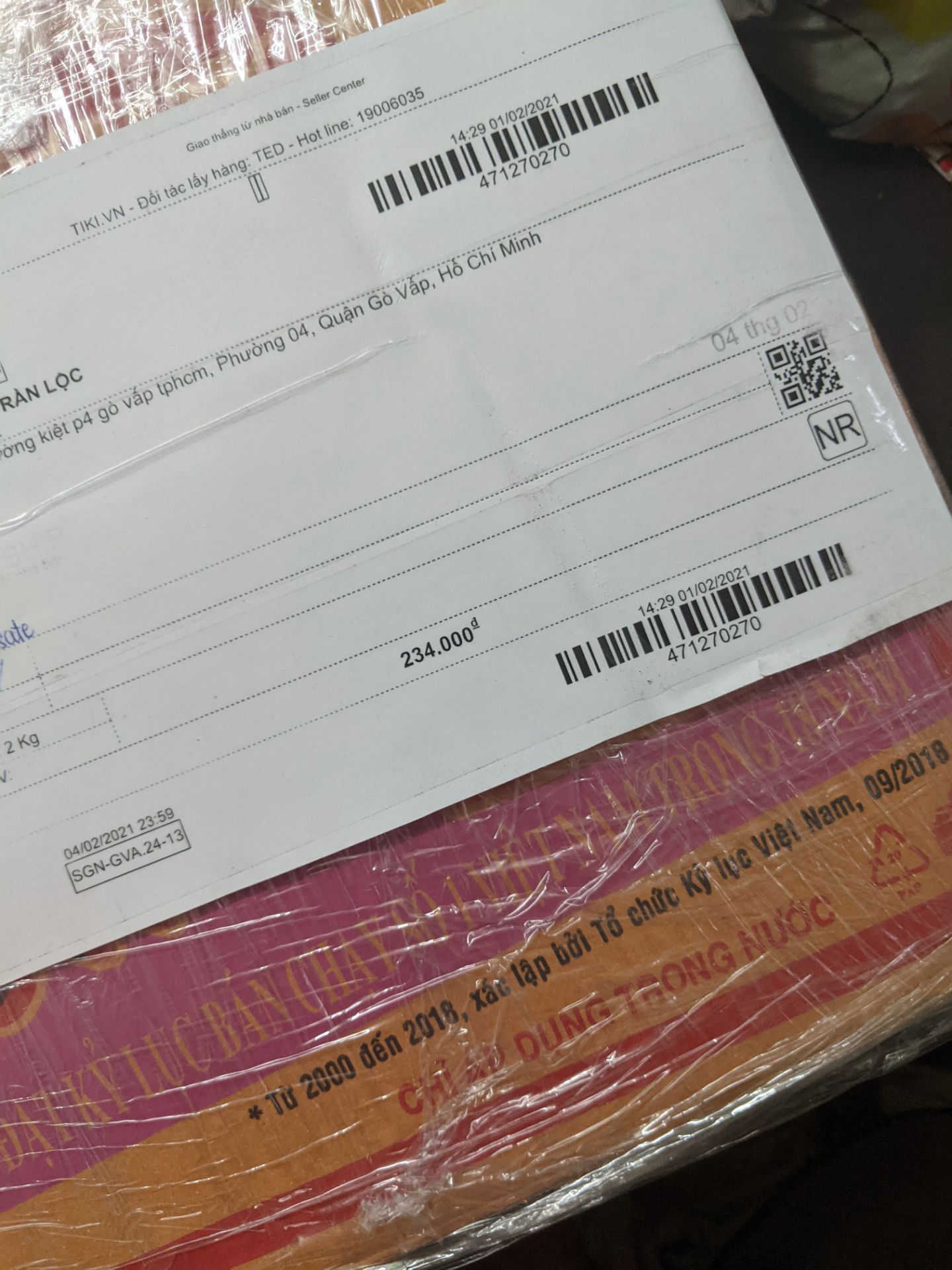 đơn hàng bị thiếu hụt 1san pham mong tiki giải quyết dùm