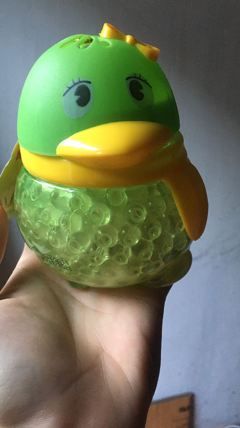 Đặt màu tím đắt hơn mà shop giao màu xanh