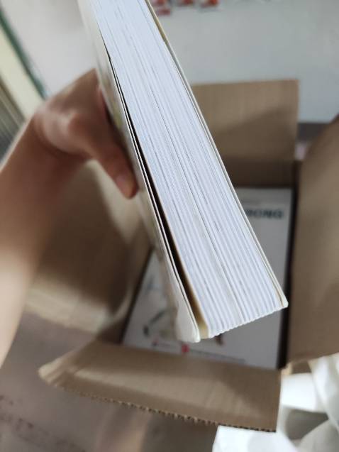 Giáo sách cũ dù đã yêu cầu đổi trả, đóng gói tệ nhận được hộp thì bị rách