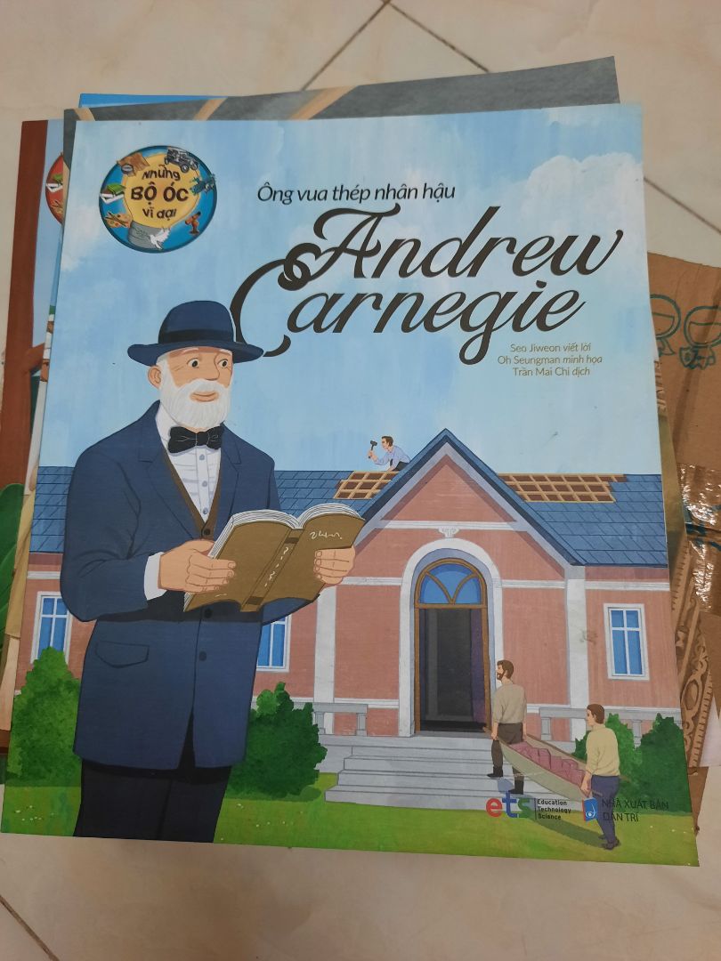 Sách giấy tốt, hình vẽ, màu sắc đẹp, nội dung rất phù hợp cho trẻ đọc. Chỉ có bìa sách bị quăn góc nhìn ko được mới lắm thôi.