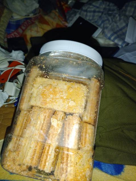 Bánh ngon,đựng hộp rất tiện