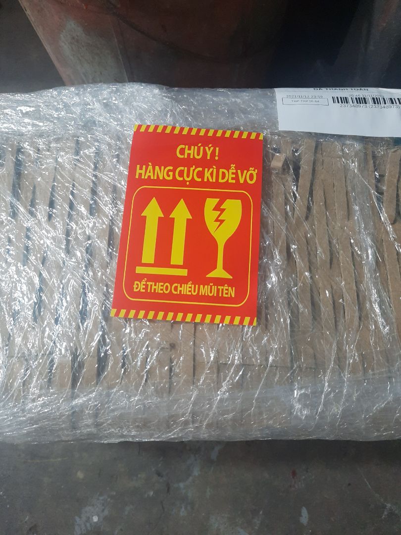 - Giao hàng nhanh, đóng gói rất cẩn thận, hàng không hư hỏng hay móp méo.
- Date sản phẩm tới tháng 1/22 (mua sản phẩm từ 11/21), giá rẻ hơn so với mua bên ngoài.