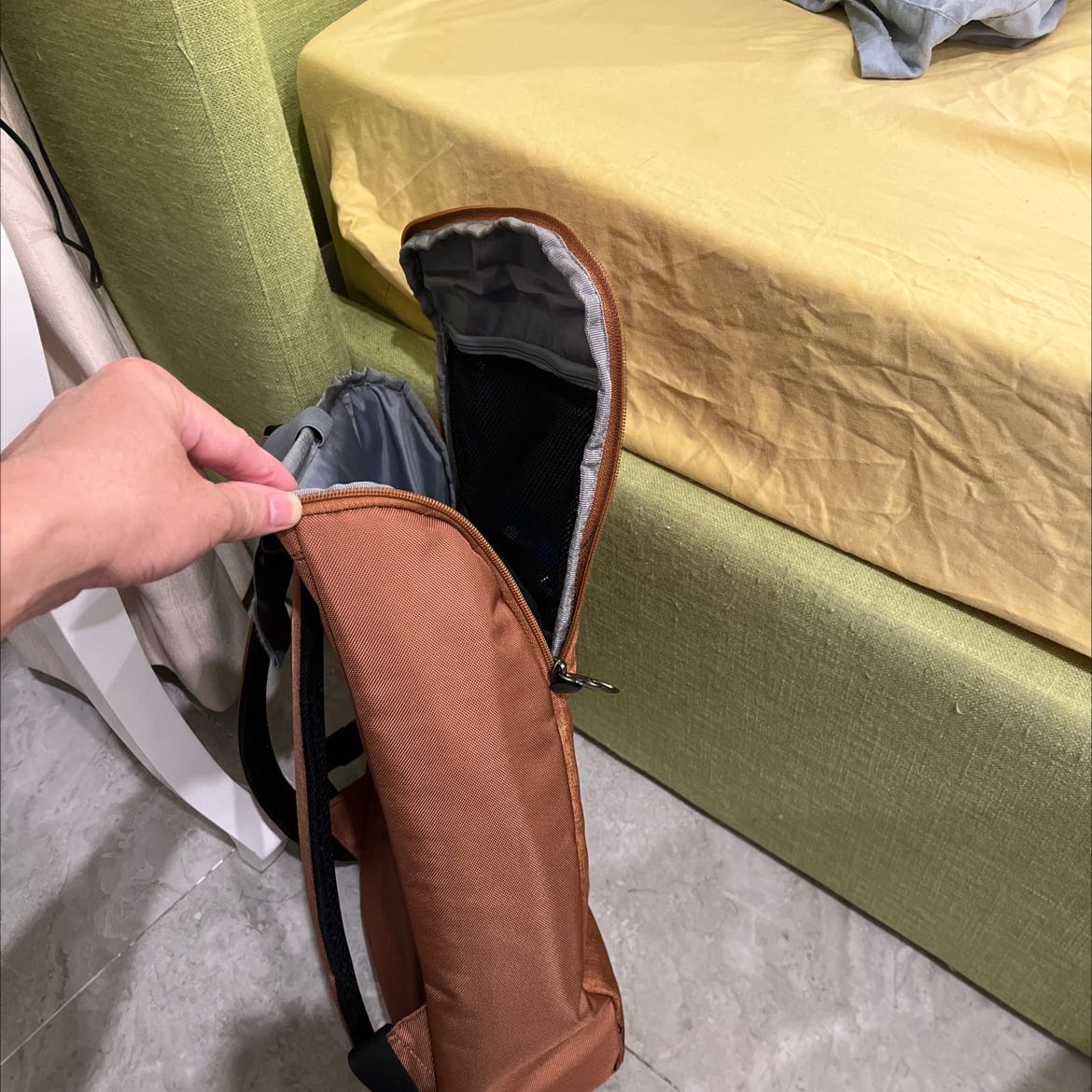 Đẹp, chắc chắn, phù hợp nhu cầu đựng laptop + iPad + 1 bộ quần áo