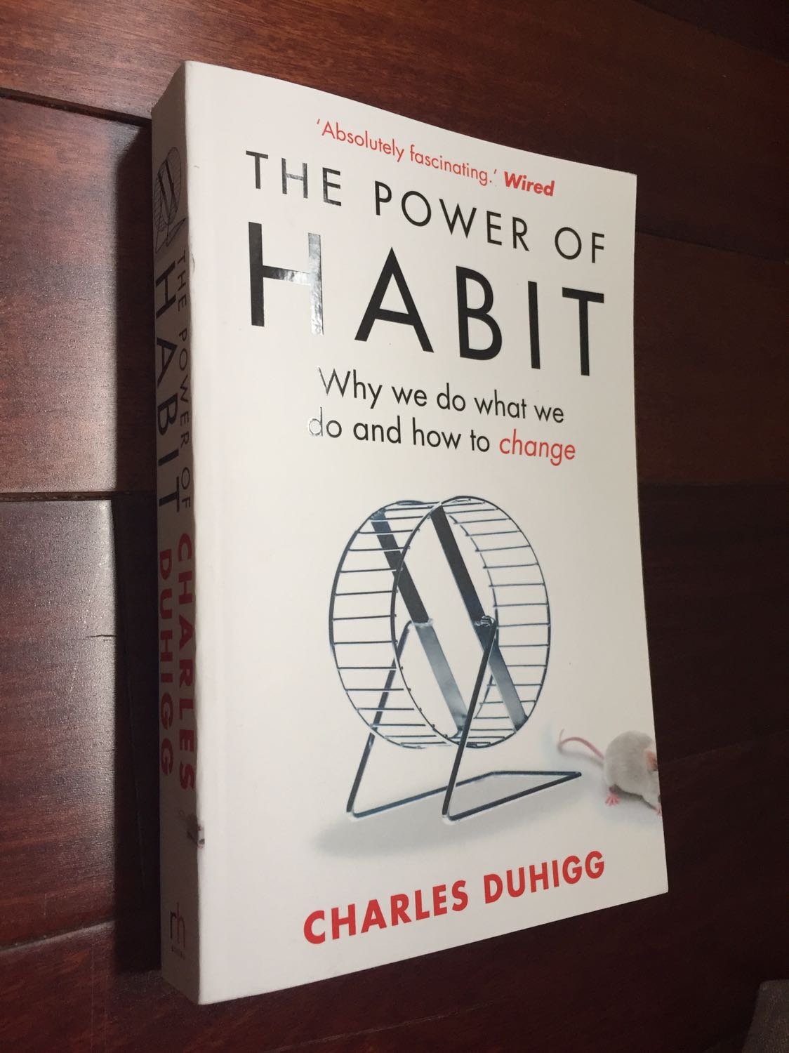 Đặt hàng và vận chuyển hàng thuận tiện, nhanh chóng. Sách bìa mềm, khổ sách cỡ vừa, khổ chữ trung bình. Đánh giá này không bao gồm nội dung của cuốn sách.