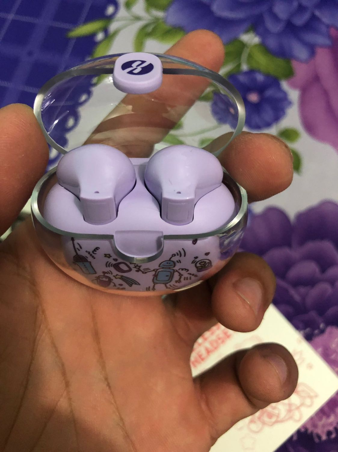 Hàng đẹp, pin trâu, nghe nhạc hay,gói hàng cẩn thận nói chung là ok nha shop 10 điểm