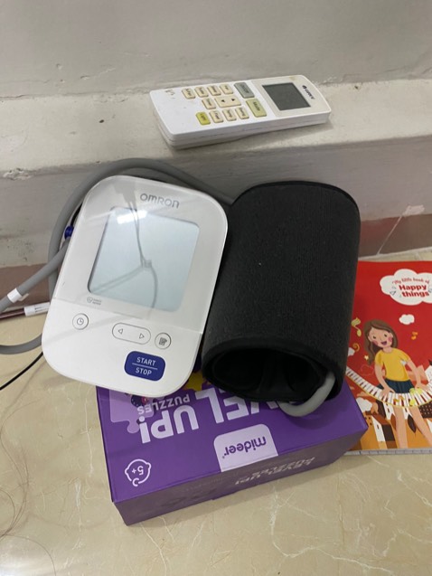 Sản phẩm như ảnh. Loại có nguồn kèm hàng thì nguồn ko có tem hay logo gì cả nên ko biết chính hãng ko. Nhưng dùng đến hiện tại thấy ok.