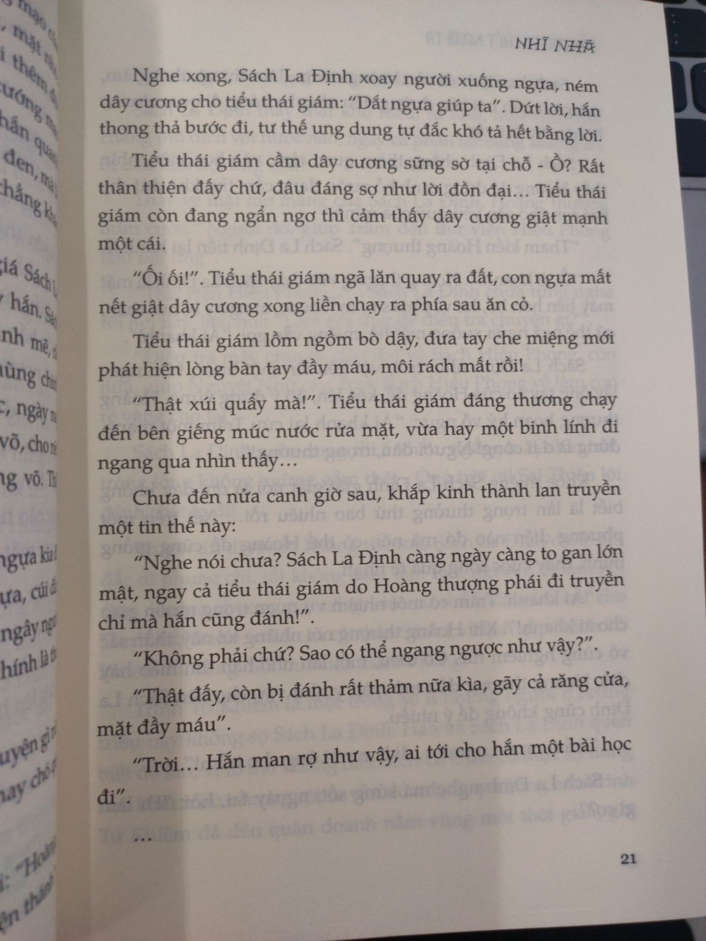 Sách in giấy chất lượng, mực đẹp, bọc sách cẩn thận.