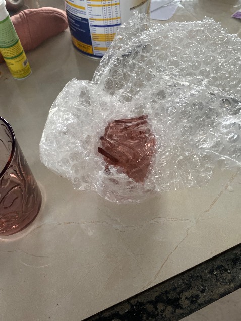 Ly rất đẹp. Shop phản hồi và chăm sóc khách hàng rất OK. 
Mình sẽ quay lại và mua ủng hộ shop.