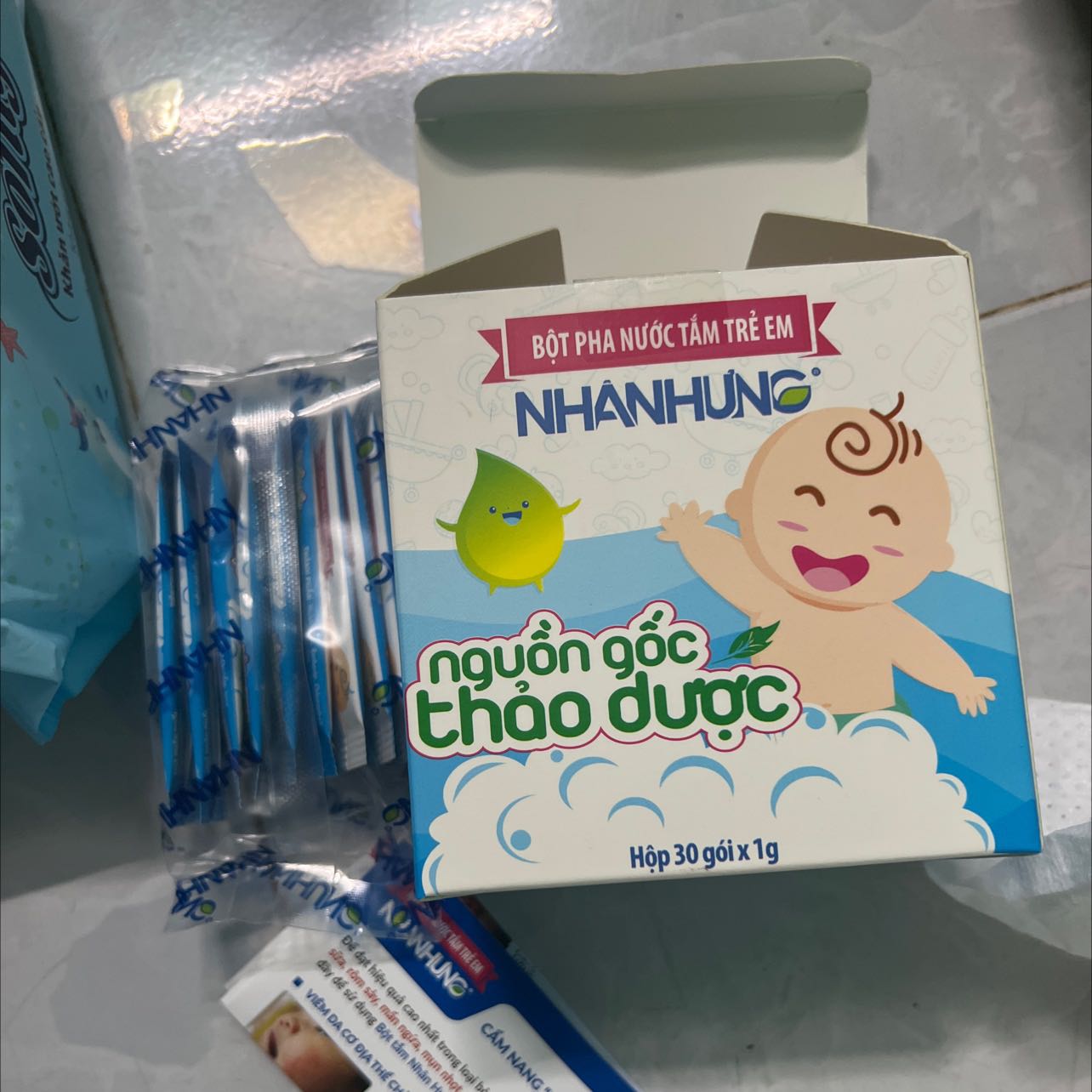 Mua gạc rơ lưỡi mà sao giao  bột pha nước tăm trẻ em