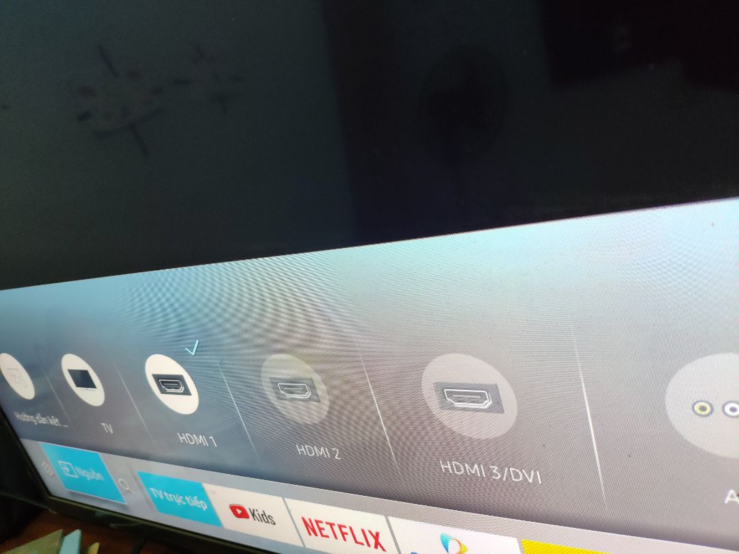 mình đã mua sản phẩm và thử kết nối cả máy tính và điện thoại lên tivi đều không có tín hiệu.  Vui lòng gửi mình số ĐT di động để hỏi chi tiết. Xin cảm ơn.